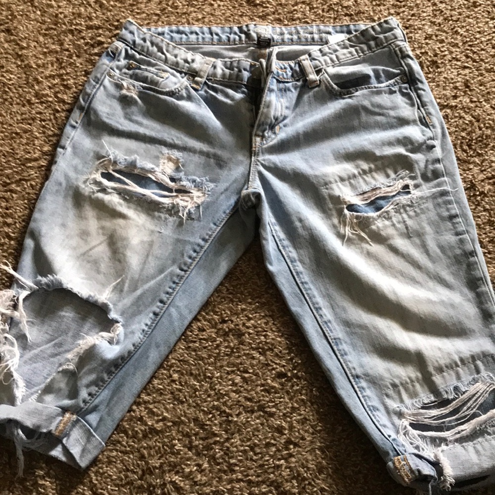 Knee shorts